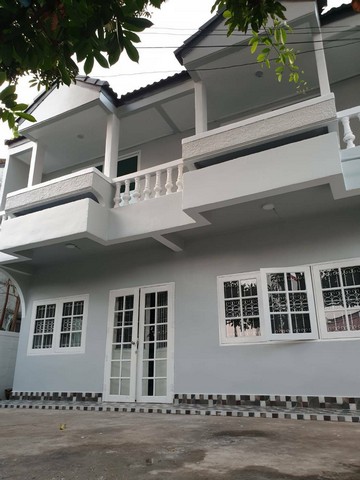 ขายบ้านราคาถูก บ้านรีโนเวทใหม่ บ้านแฝด  พระราม 2/47 ซอยธนาคารไทยพาณิชย์ แยก(อนามัยงามเจริญ 7 ) กทม.