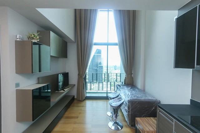 Keyne by Sansiri calm clean duplex room beautiful view BTS Thonglor