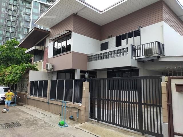 BK75 ให้เช่าบ้านเดี่ยว 2 ชั้น ซอยเอกมัย12 ย่านถนนเอกมัย บ้านสวยทำเลดี ใกล้BTSเอกมัย 