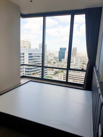 For rent 65000 condo Ashton Silom near BTS Chong Nonsi 