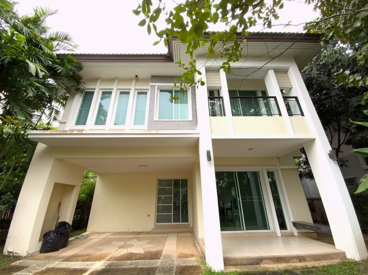 Bangkok Boulevard Rachapruek-Phraram V For rent and sale.