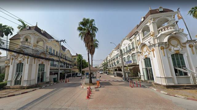 ให้เช่าทาวน์โฮม 3ชั้น ซ ศรีนครินทร์24  บ้านกลางเมือง เดอะรอยัลโมนาโค 3นอน 4น้ำ 26,000ต่อเดือน