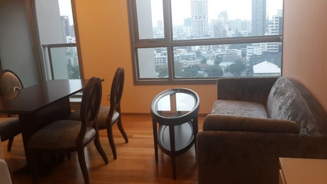 H Sukhumvit 43 peaceful beautiful room 22nd fl beautiful view BTS Phrom Phong