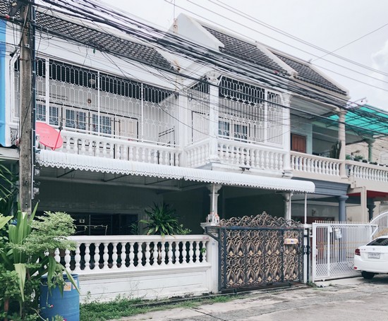 ให้เช่า ทาวน์เฮ้าส์ 2ชั้น  สุขุมวิทซอย 101 ขนาด 4ห้องนอน