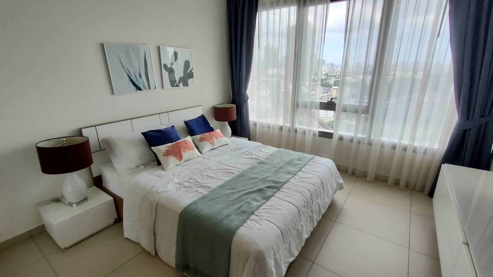 ห้องสวย ให้เช่า คอนโด 1  ห้องนอน ย่าน เอกมัย เพียง 30,000 บาท / เดือน                         