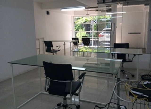 S1302 ให้เช่าพื้นที่สำนักงาน 60 ตรม ย่านทาวน์อินทาวน์ ใกล้เลียบด่วนเอกมัยรามอินทรา