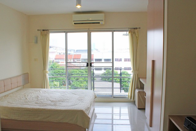  ขายคอนโด สิริเมโทร รัชดา-วิภาวดี 16 (SIRIMETRO) ห้อง Studio ขนาด 23.48 ตรม. สภาพใหม่เอี่ยม