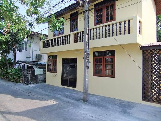 T0579 ขายบ้านเดี่ยว 2 หลังติดกัน มบ.พิบูลย์เวศน์ 21 ตรว หลังมุม ถ.สุขุมวิท71 ซ.ปรีดีพนมยงค์15 