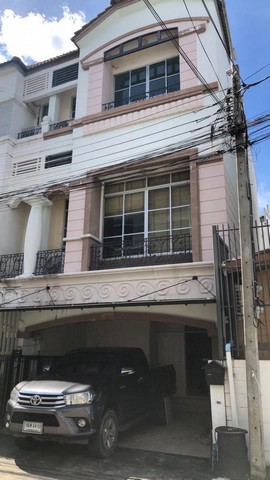 For Rent ทาวน์โฮม 3 ชั้น โครงการบ้านกลางเมืองลาดพร้าว โยธินพัฒนา ใกล้เซ็นทรัลอีสต์วิลล์ 