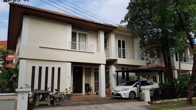 HR554ให้เช่าบ้านเดี่ยวเนื้อที่ 65 ตรว.หมู่บ้านบางกอกวิลล่า เฟอร์ครบ ใกล้โรงเรียนนานาชาติสิงคโปร์