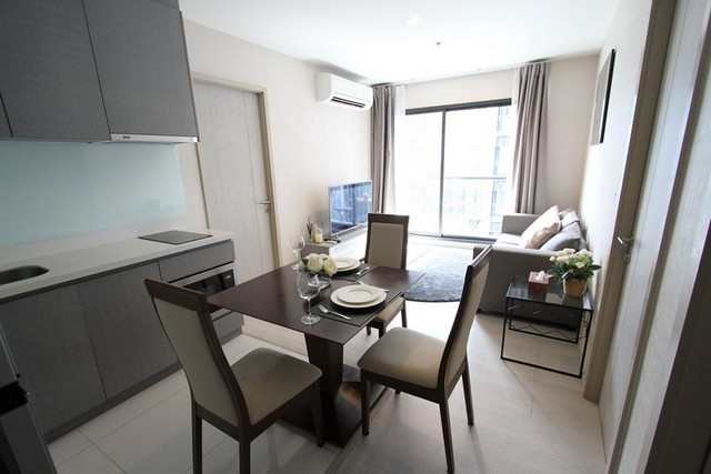 Rhythm Sukhumvit 36 peaceful 2 bedrooms private 20th floor BTS Thonglor