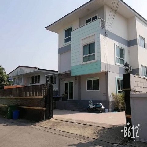 MR34 ขายบ้านเดี่ยว 3 ชั้น บ้านสร้างเอง ซอยลาดพร้าว 87 แยก 8 ทำเลดี  เหมาะอยู่อาศัยหรือทำออฟฟิศ 