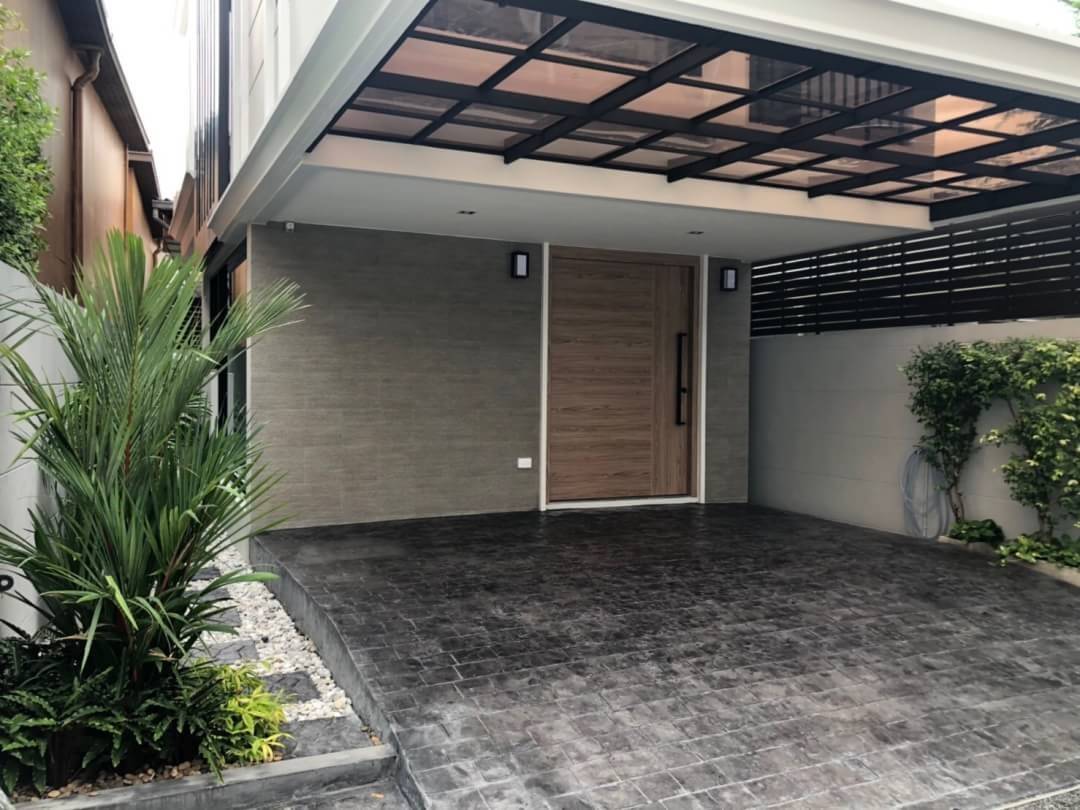 Single house Sukhumvit 65.Single house for rent and sale
