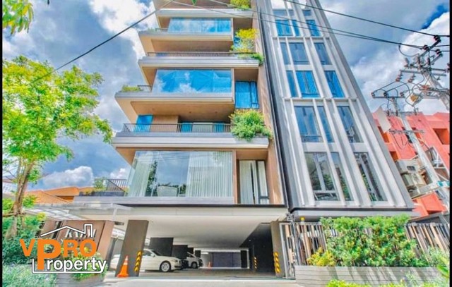 ให้เช่า Kalm Penthouse คอนโด ใกล้ฟู้ดแลนด์ พื้นที่สีเขียวส่วนตัว สำหรับทุกยูนิต