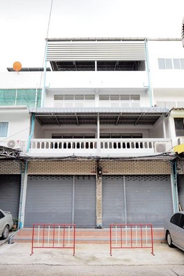 ให้เช่า อาคารตึกแถว 4 ชั้น 2 คูหา ซ.ลาดพร้าว 45 เหมาะสำหรับทำออฟฟิศ และห้องเก็บสินค้า