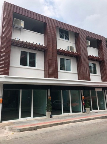 รหัสC3618  ให้เช่าอาคารพาณิชย์ 3ชั้น ฝั่งธน ถนนอิสระภาพซอย5 ใกล้สี่แยกบ้านแขก