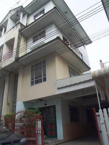 ให้เช่าทาวน์โฮม 3.5 ชั้น 3 ห้องนอน ลาดพร้าว 64 ใกล้ สุทธิสาร รัชดา