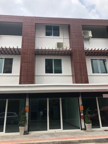 ให้เช่าอาคารพาณิชย์ 3ชั้น อิสระภาพซอย5 ใกล้สี่แยกบ้านแขก ใกล้วงเวียนใหญ่ เหมาะสำหรับทำการค้า