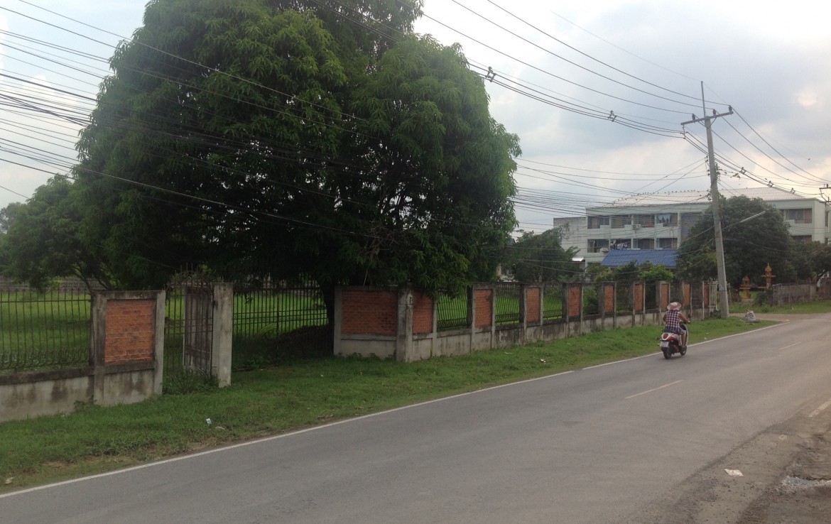 ที่ดินเปล่าถมแล้ว ติดโรงพยาบาลบ้านนา หมู่1 ต.พิกุลออก อ.บ้านนา จ.นครนายก 1ไร่ 241 ตร.วา