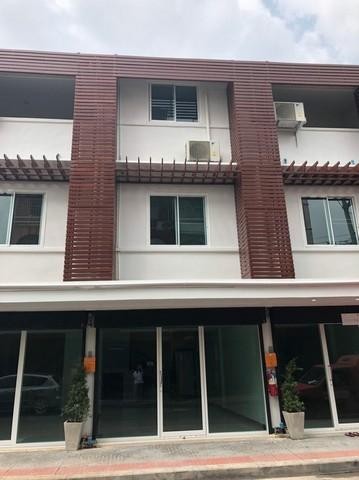 C1415 ให้เช่าอาคารพาณิชย์ 3ชั้น ฝั่งธน ถนนอิสระภาพซอย5 รีโนเวทใหม่ ใกล้สี่แยกบ้านแขก