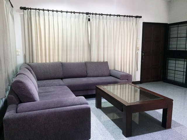 ให้เช่าบ้านแฝด3ชั้น พร้อมอยู่ ใกล้โรงพยาบาลลาดพร้าว หลังมุม ซอยลาดพร้าว97 ลัดไปลาดพร้าว101ได้