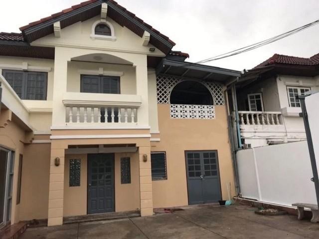 C1423 ให้เช่าบ้านเดี่ยว 2 ชั้น หมู่บ้านโกลเด้นเพลส วัชรพล ใกล้ห้าแยกวัชรพล