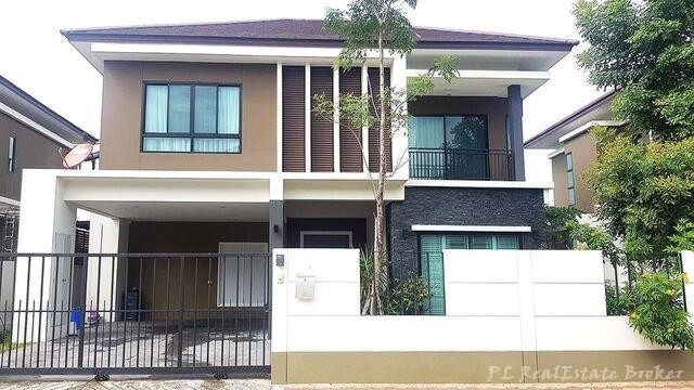 ขายบ้านเดี่ยว 2 ชั้น 75 ตรว. Villa Arcadia ศรีนครินทร์ เฟส2 ใกล้ทางด่วน บ้านใหม่ 3 ปี ราคาลดพิเศษ