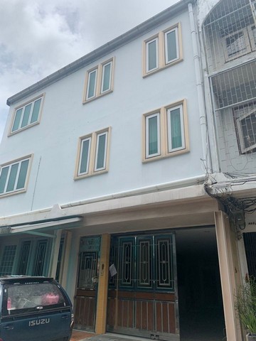 HS303ขายบ้าน 3 ชั้น เนื้อที่ 43 ตรว.อยู่ซอยสาธุประดิษฐ์ 32 ใกล้เซ็นทรัลพระราม 3 เดินทางสะดวก