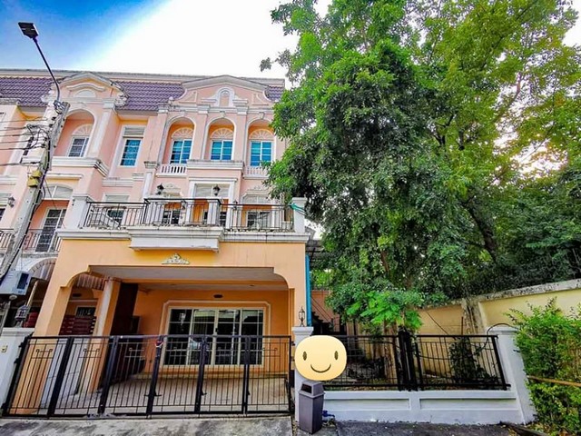 ให้เช่าทาวน์โฮม : เออร์เบิน สาทร Town Home for Rent : URBAN SATHORN