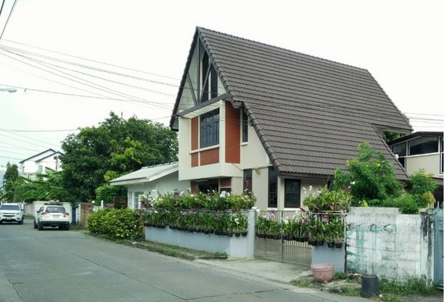 ให้เช่าบ้านเดี่ยวย่านนวมินทร์ เนื้อที่ 107 ตร.ว. บ้านรีโนเวทใหม่ เหมาะทำเป็นที่พักอาศัยและโฮมออฟฟิศ