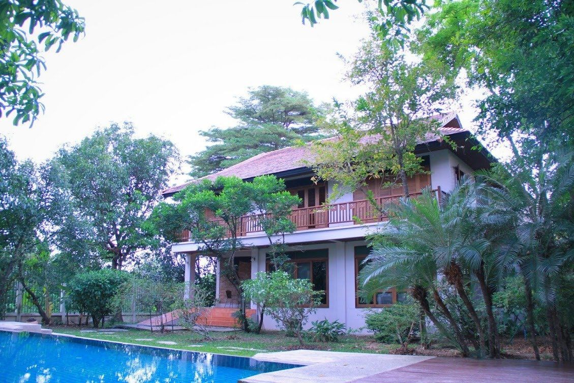 Single House Private Pool Onnut, For sale 1600 sqm  Nearby Onnut, 