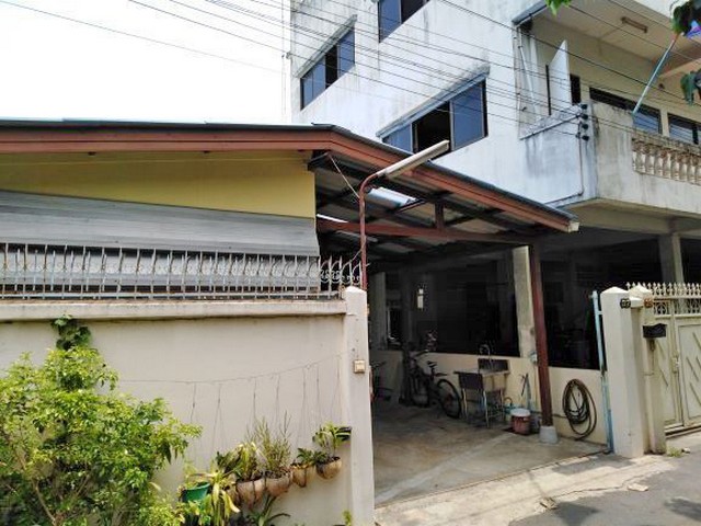 T0595   ขายบ้านเดี่ยว รวม 3 หลัง พื้นที่ 120 ตรว  9 ห้องนอน 5  ห้องน้ำ 