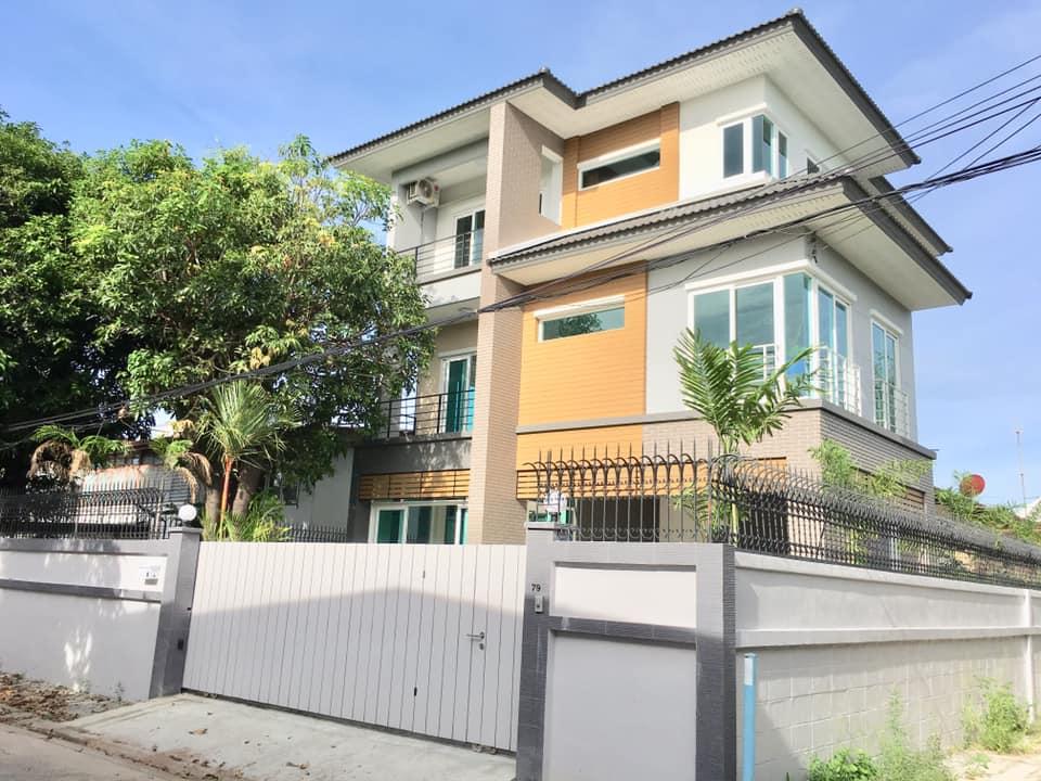 ให้เช่า-ขายบ้านเดี่ยว3ชั้น 4ห้องนอน 4ห้องน้ำ บ้านวัฒนานิเวศน์6 ใกล้รถไฟฟ้า